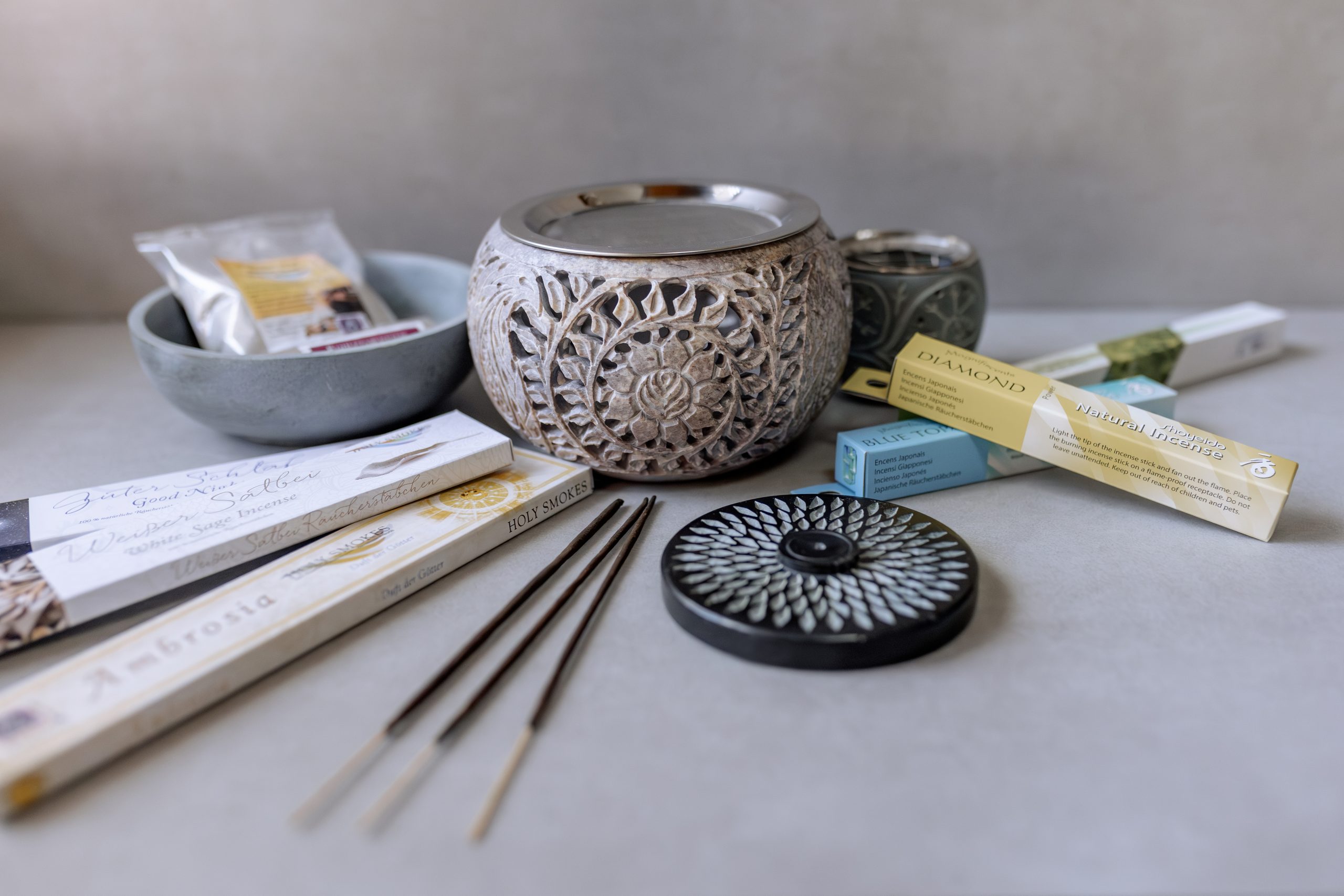 Zwei verschiedene Metall Teefilter